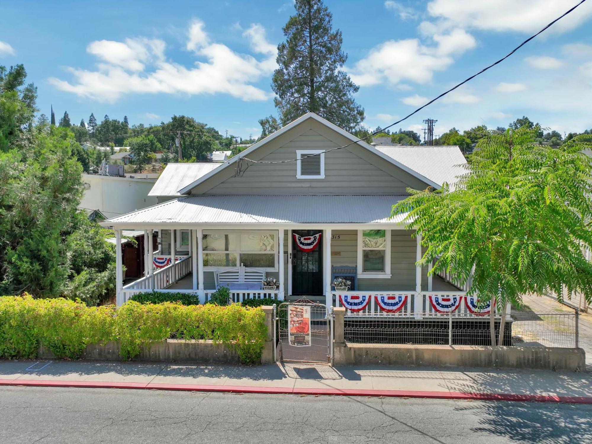 Spacious Downtown Jackson Retreat- Historic Hangout Extérieur photo